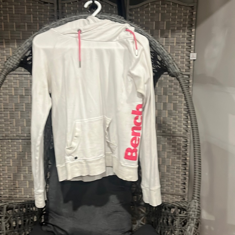 Bench sweater